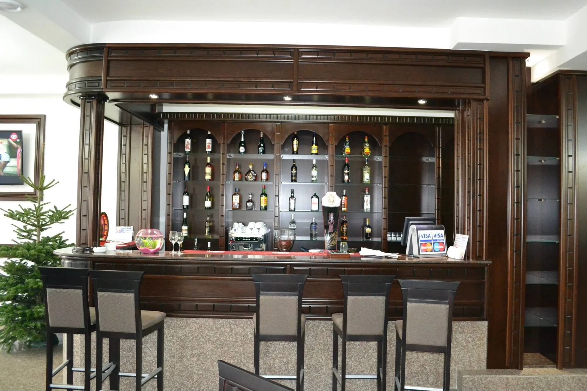 Barul Restaurantului Elite