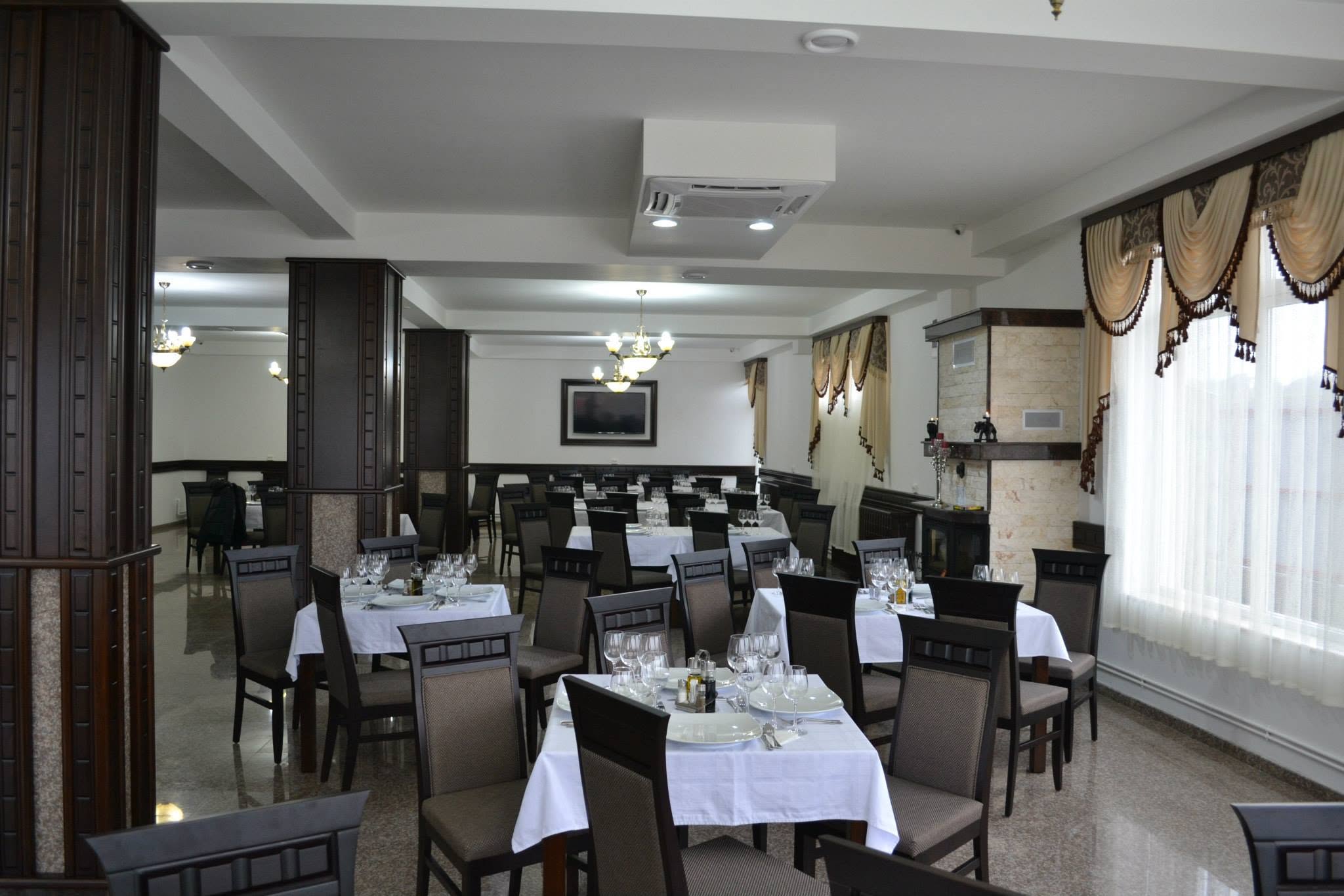 Vedere panoramică asupra restaurantului